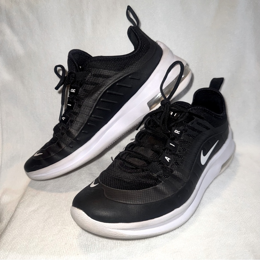 Nike Air Max Axis